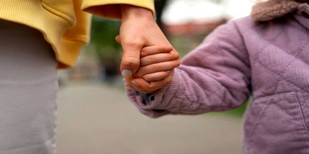 Prosedur Pengangkatan Anak: Panduan Lengkap dan Syarat yang Harus Dipenuhi