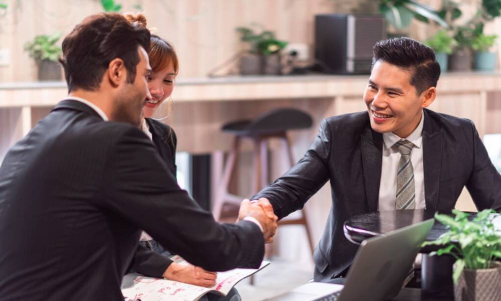 Perbedaan Advokat, Pengacara, dan Legal Officer